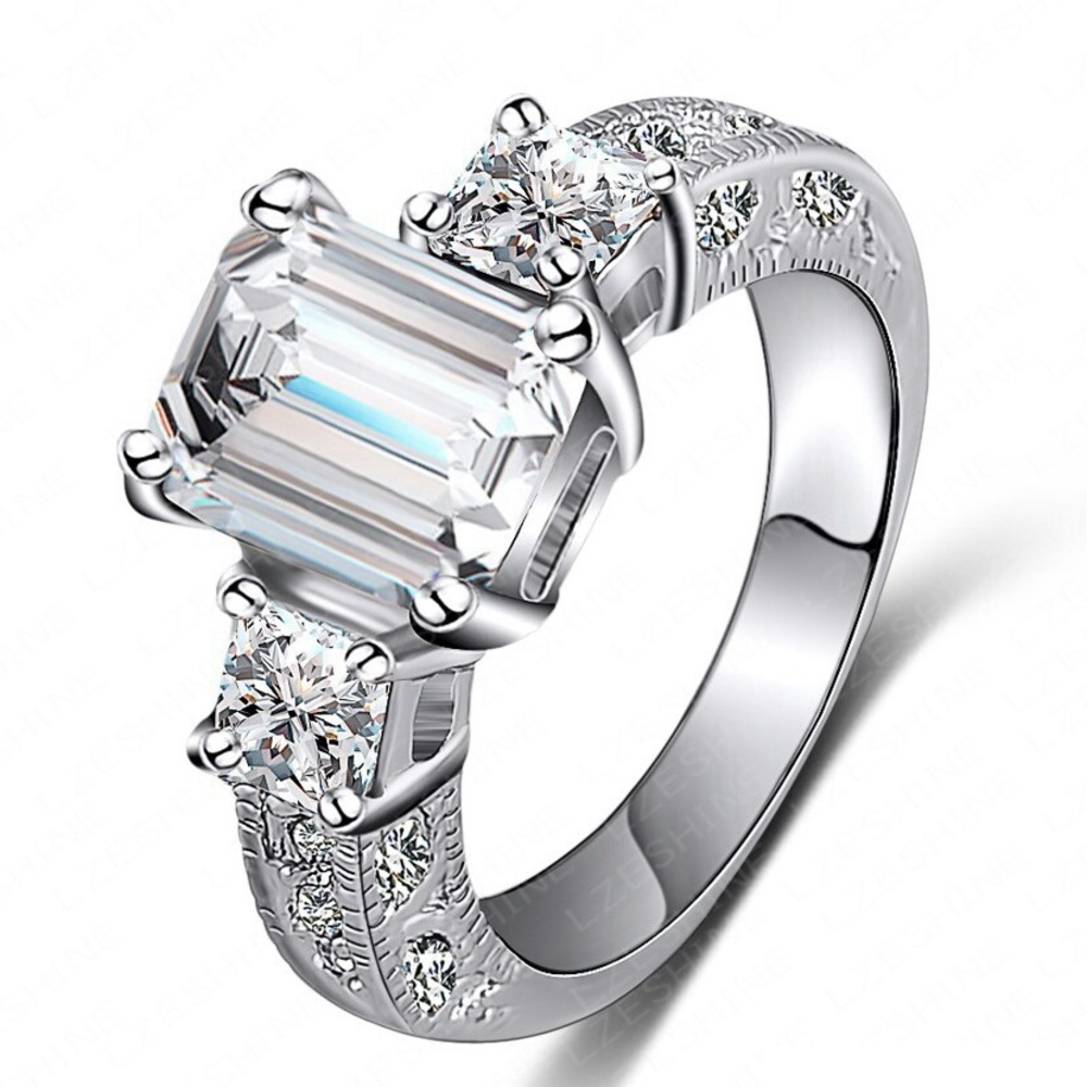 Elegant Silver Emerald Cut Crystal Ring